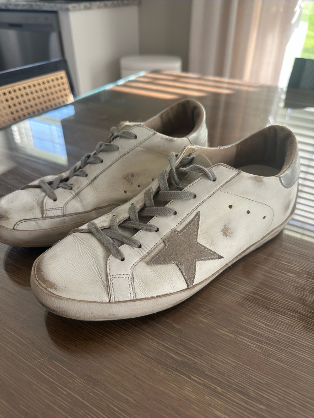 Golden Goose White Leather Sneakers with Gray Star - Picture 1 of 8